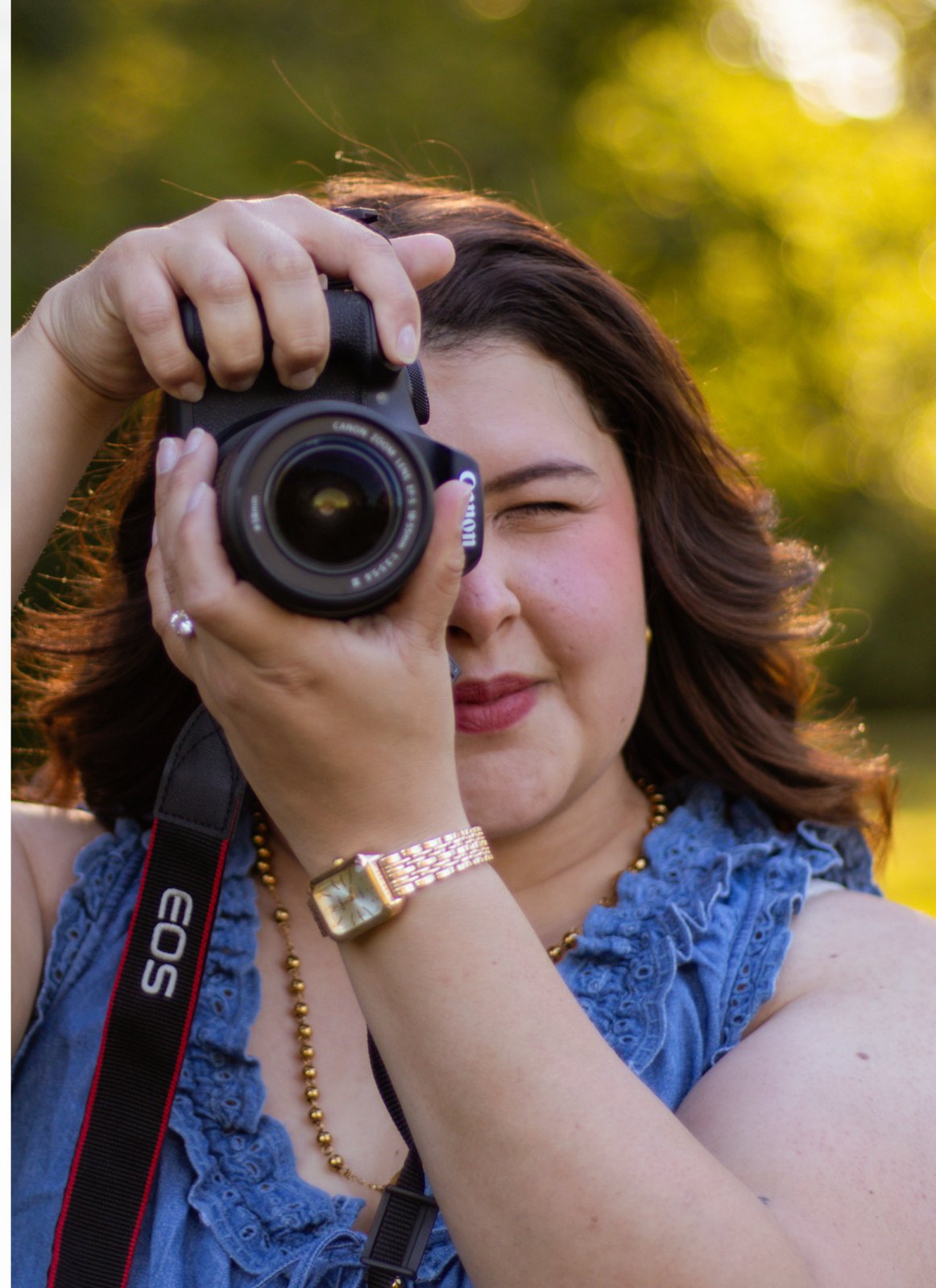 Mariangel Bracamonte, photographer and founder of MBPhotography